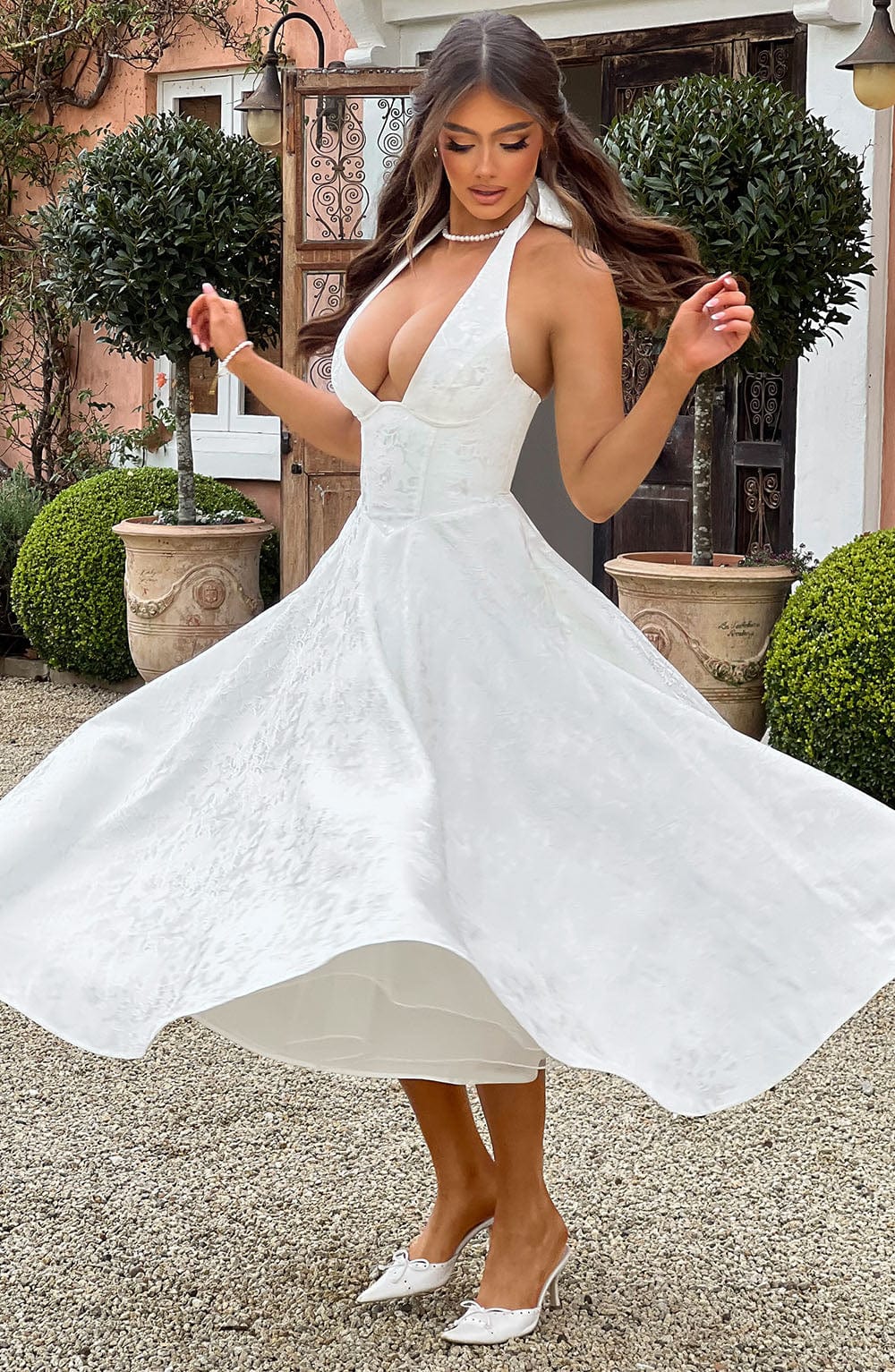 Eulalie - Chic V-Neck Backless Dress