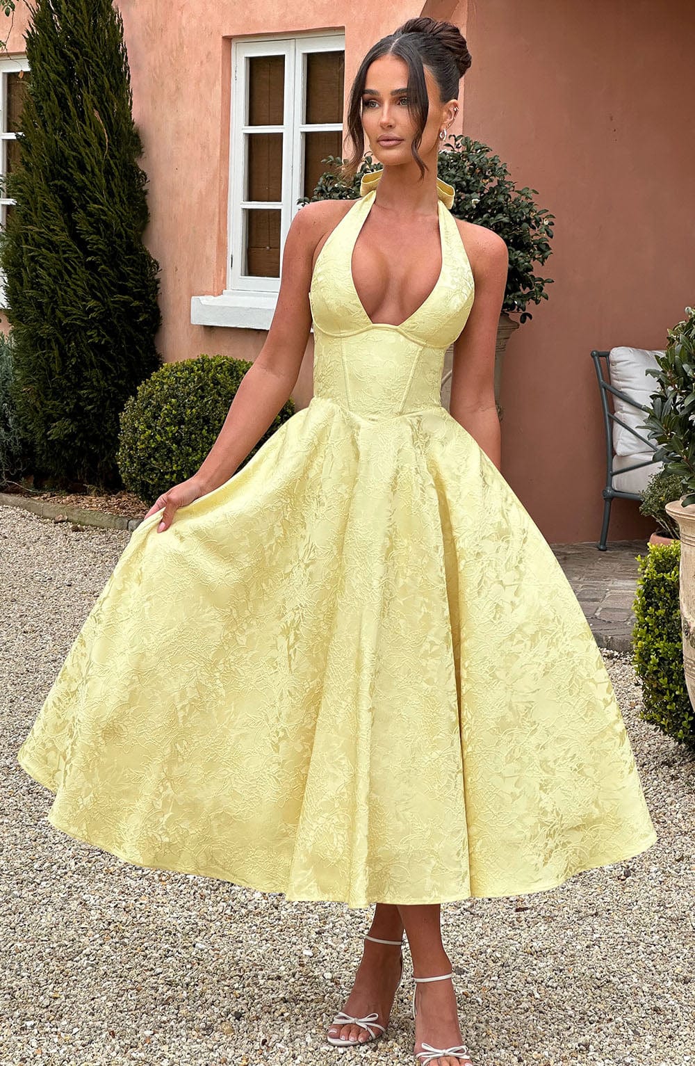 Mary - Elegant Halter Sleeveless Midi Dress