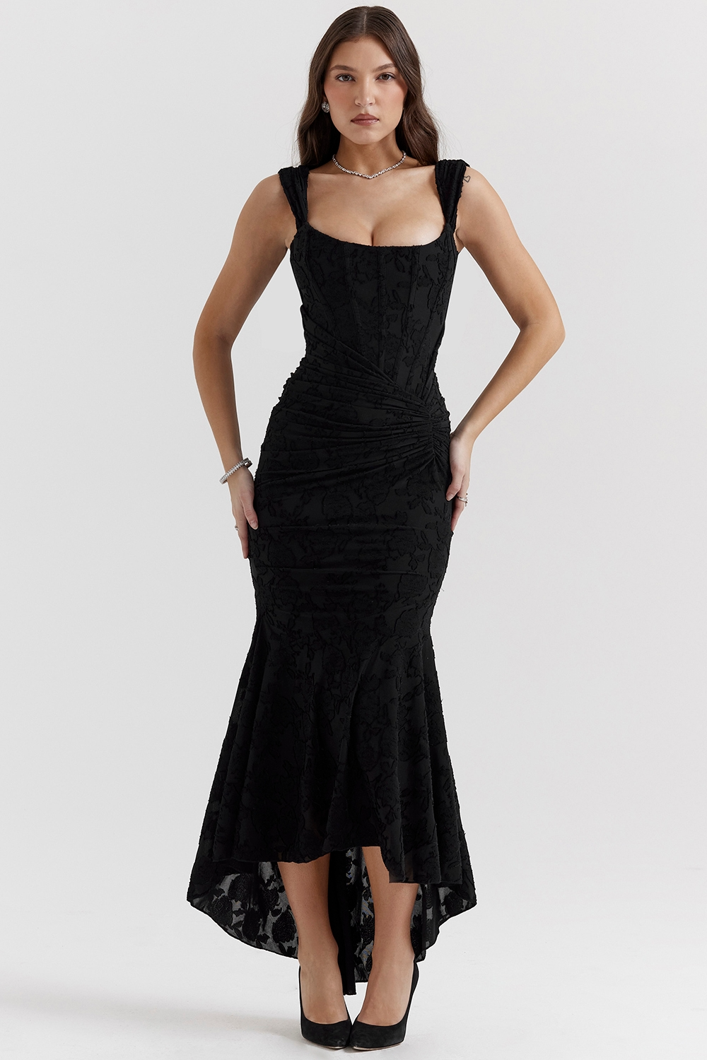 Dove - Elegant Slim Cut Lace Maxi Dress