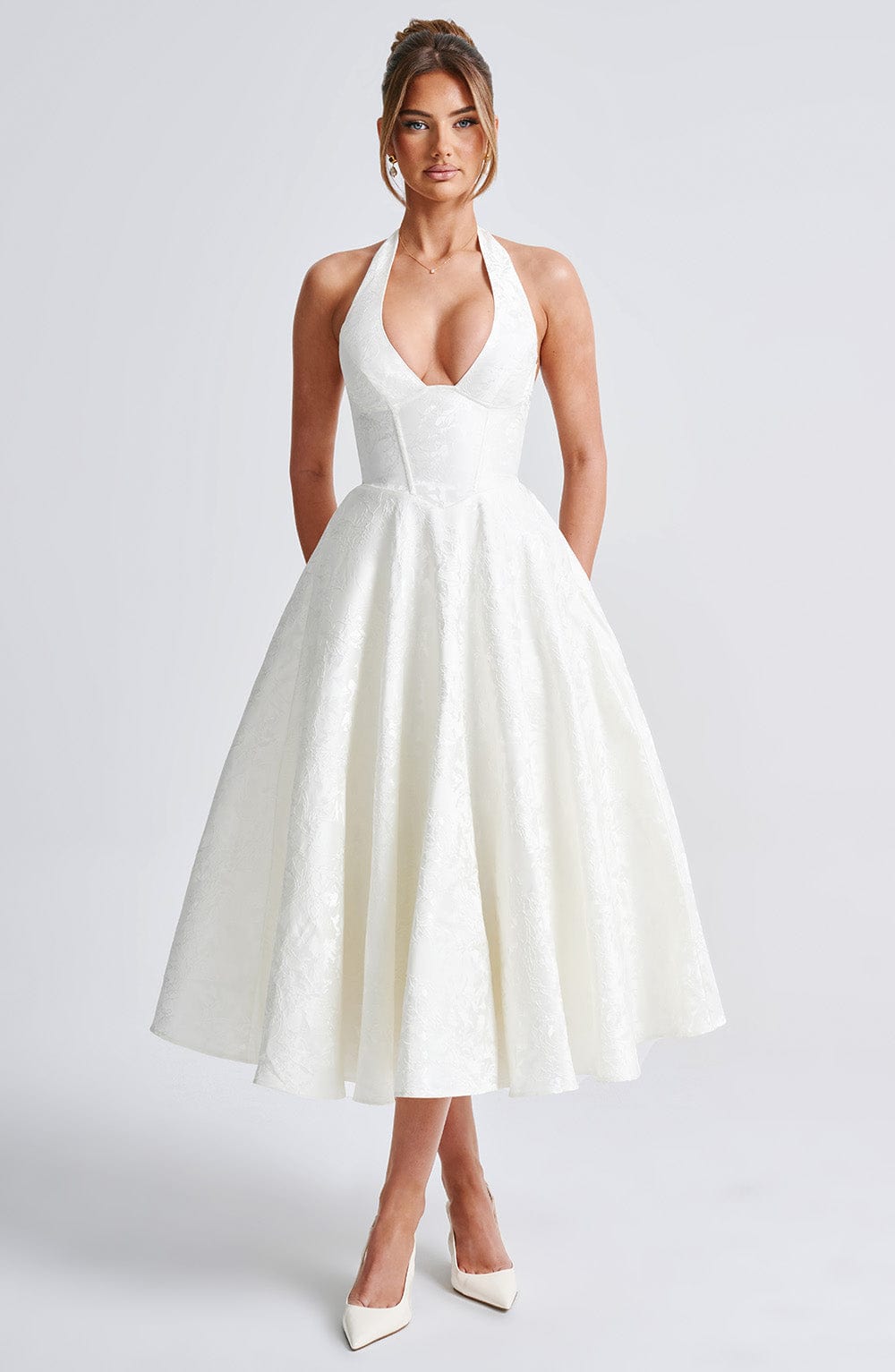 Eulalie - Chic V-Neck Backless Dress